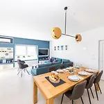 Olivia ヴィラ トロギール