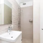 Olivia トロギール