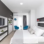 Olivia ヴィラ トロギール